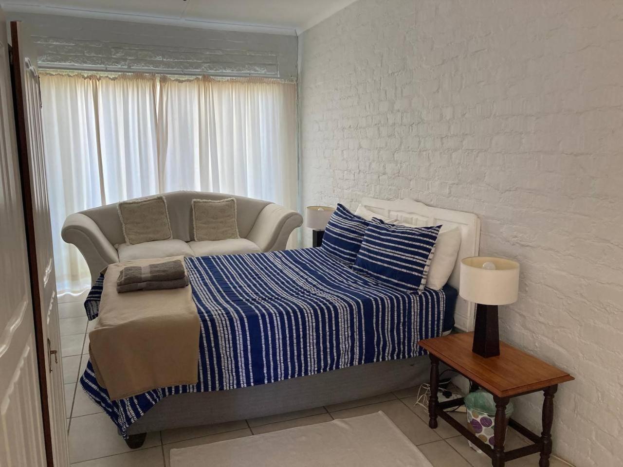 57 On Wellington Accommodation โคลเชสเตอร์ ภายนอก รูปภาพ