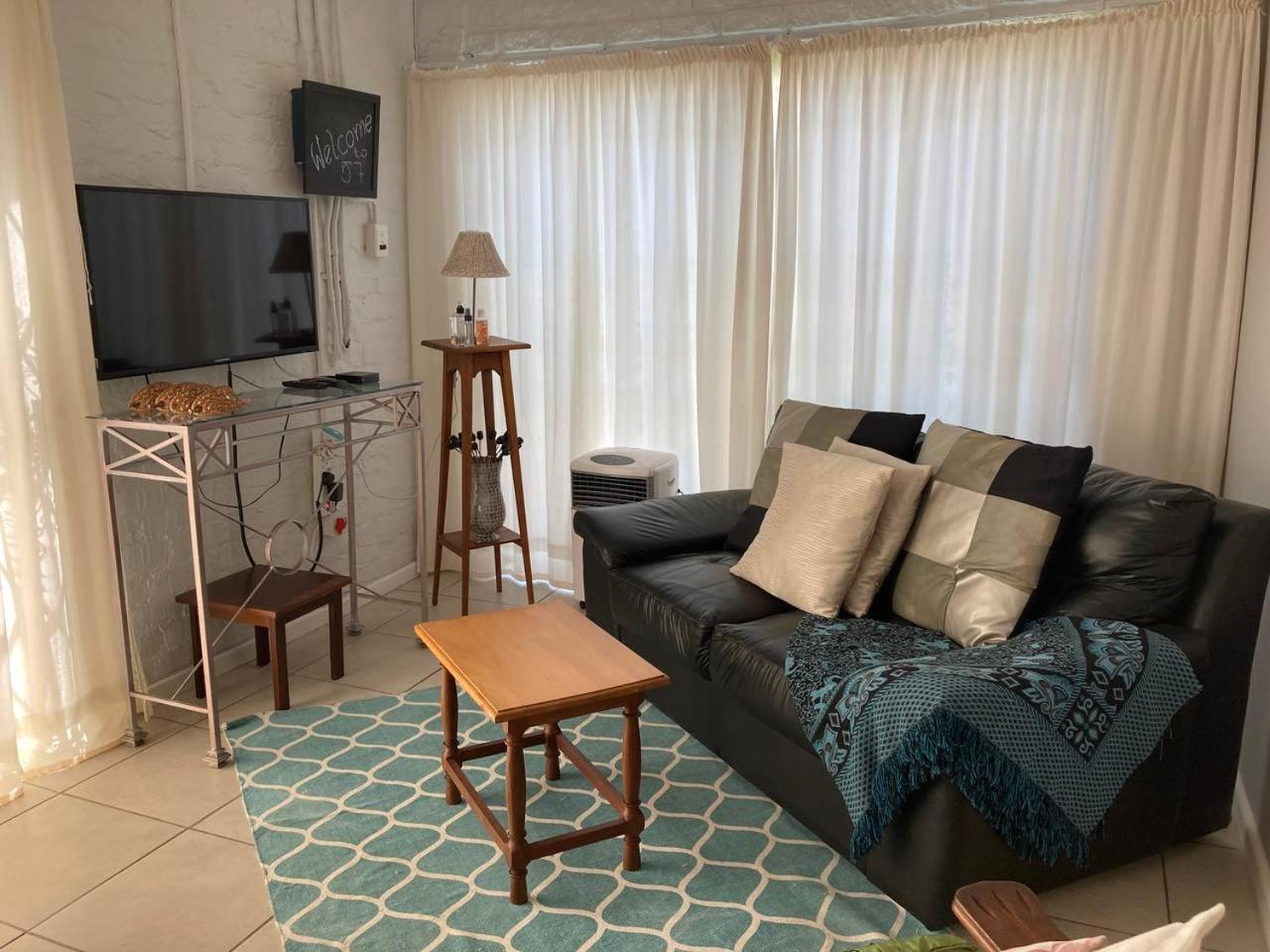 57 On Wellington Accommodation โคลเชสเตอร์ ภายนอก รูปภาพ